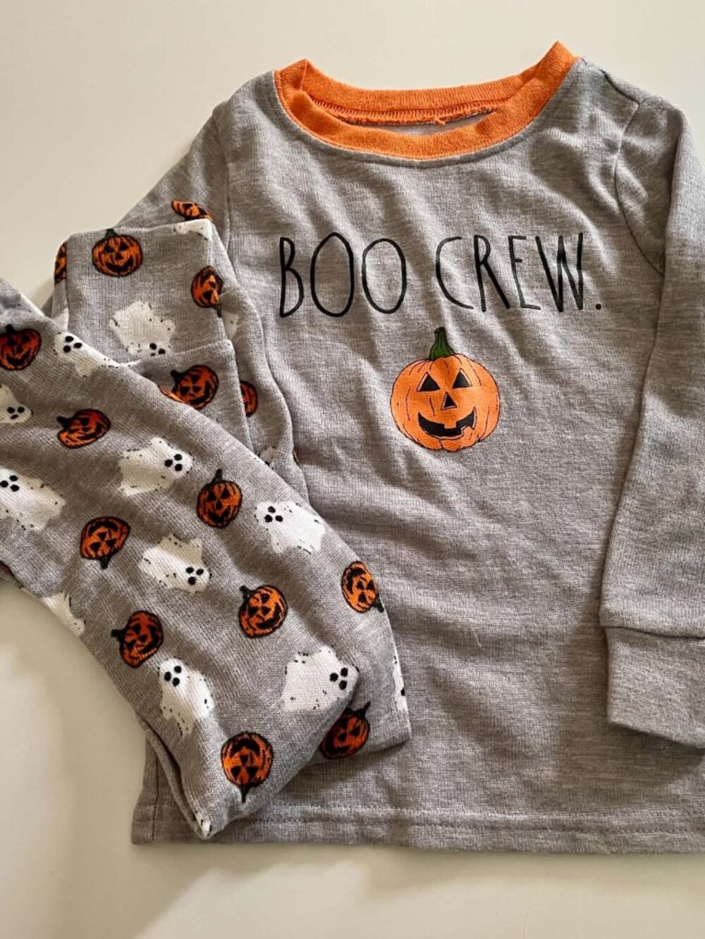 Rae Dunn Boys Girls Pajamas Pjs 4T Halloween Pumpkin Ghost Very Good